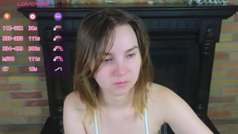 Snapshot of ellie_babyy chatting on 06/29/26, 07:25 Ellie online show from 06/29/26, 07:25
