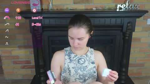Snapshot of ellie_babyy chatting on 07/01/26, 09:44 Ellie online show from 07/01/26, 09:44