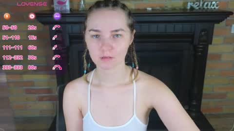 Snapshot of ellie_babyy chatting on 07/04/26, 07:36 Ellie online show from 07/04/26, 07:36
