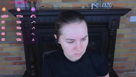 Snapshot of ellie_babyy chatting on 08/03/26, 07:40 Ellie online show from 08/03/26, 07:40