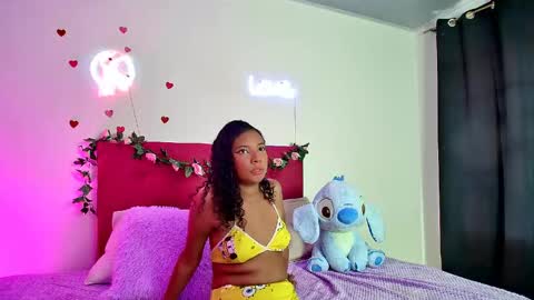 ellie_cute7 online show from 05/30/26, 07:22