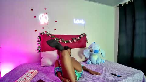 ellie_cute7 online show from 06/03/26, 08:47