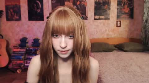 Snapshot of ellie_friendly chatting on 10/16/25, 01:12 ellie_friendly online show from 10/16/25, 01:12