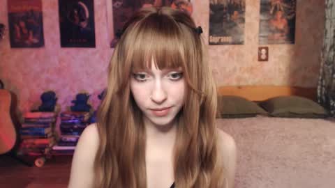 Snapshot of ellie_friendly chatting on 02/07/26, 12:36 ellie_friendly online show from 02/07/26, 12:36
