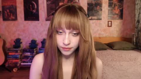 ellie_friendly online show from 04/23/26, 10:23