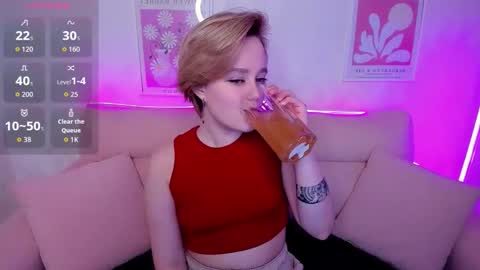 Ellie online show from 02/06/26, 08:29