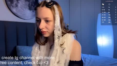 Ellie online show from 10/31/25, 07:42