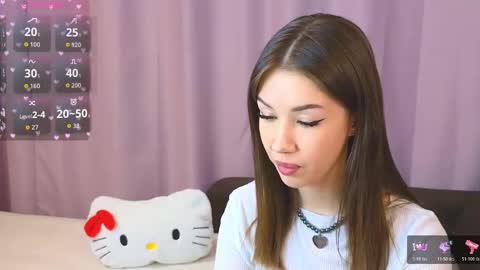 Snapshot of ellie_miller_ chatting on 11/21/25, 07:45 ellie online show from 11/21/25, 07:45