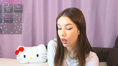 Snapshot of ellie_miller_ chatting on 12/18/25, 07:20 ellie online show from 12/18/25, 07:20