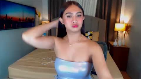 ellie online show from 02/18/25, 01:55