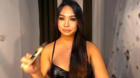 ellie online show from 12/15/25, 04:11