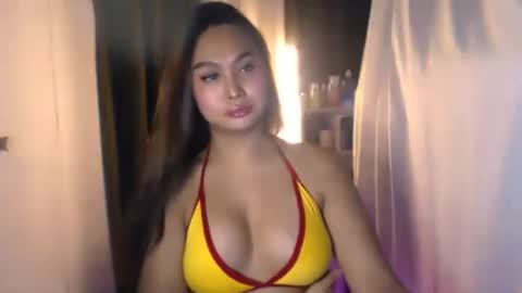 Snapshot of elliecummers chatting on 06/14/26, 03:47 ellie online show from 06/14/26, 03:47
