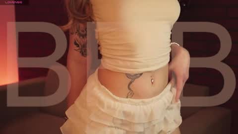 elliecutes online show from 04/11/26, 08:29