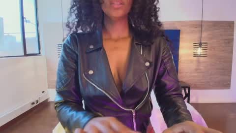 elliee_alves online show from 04/07/26, 05:57
