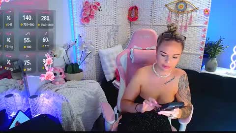 EllieKarr online show from 11/18/25, 09:08