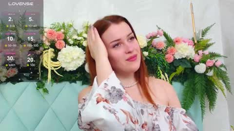 EllieLarson online show from 10/09/25, 05:11