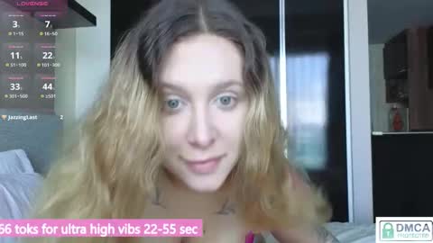 Ellie Lawson online show from 03/26/26, 08:42