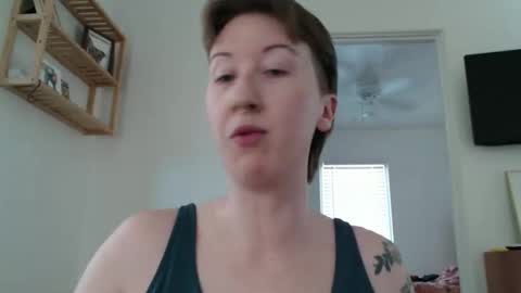 Ellie Rowyn online show from 04/18/26, 07:58