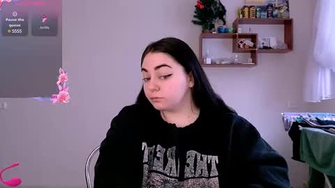 Ellie online show from 02/25/25, 07:31