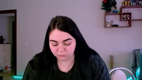 Ellie online show from 03/11/25, 09:02