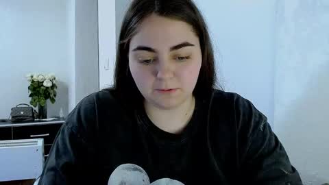 Ellie online show from 04/30/26, 05:58