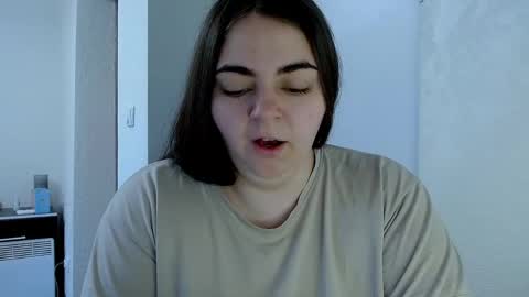 Ellie online show from 05/03/26, 05:57