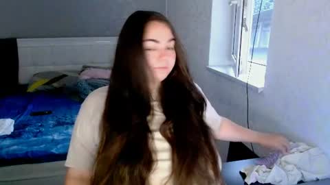 Ellie online show from 07/03/26, 02:51