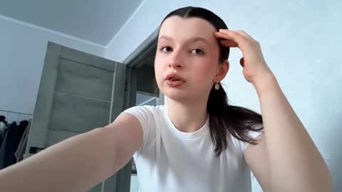 Ellie online show from 02/10/26, 01:15