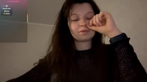 Ellie online show from 03/19/26, 03:38