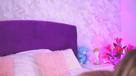 Snapshot of ellinanuria chatting on 02/12/26, 05:13 EllinaNuria online show from 02/12/26, 05:13