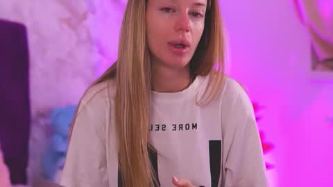 Snapshot of ellinanuria chatting on 02/21/26, 04:13 EllinaNuria online show from 02/21/26, 04:13