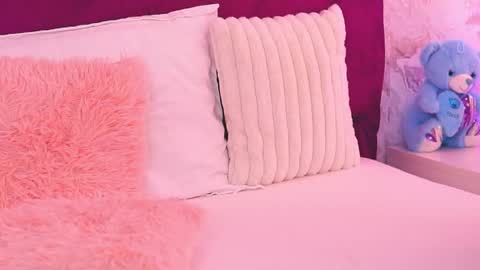 EllinaNuria online show from 03/21/26, 08:19