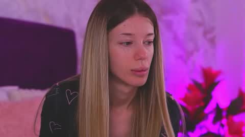 EllinaNuria online show from 03/23/26, 05:11