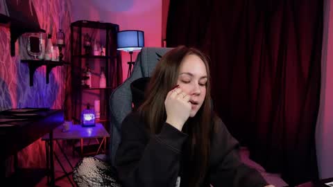 Elin online show from 03/06/26, 12:01