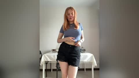 Elly online show from 07/22/26, 10:29
