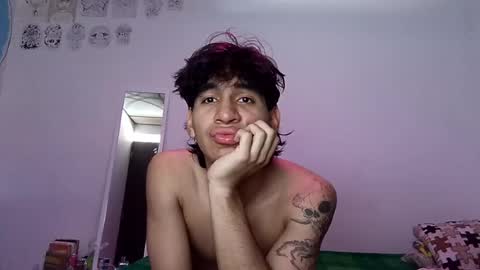 Snapshot of elliotazert chatting on 05/12/26, 05:32 elliotazert online show from 05/12/26, 05:32