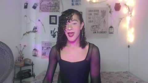 Snapshot of ellis_flowers chatting on 09/28/25, 06:57  . online show from 09/28/25, 06:57