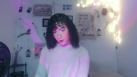 Snapshot of ellis_flowers chatting on 10/13/25, 01:27  . online show from 10/13/25, 01:27