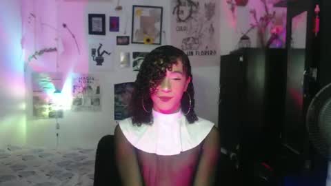 Snapshot of ellis_flowers chatting on 10/26/25, 08:59  . online show from 10/26/25, 08:59