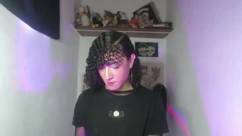 Snapshot of ellis_flowers chatting on 04/28/26, 02:11 . online show from 04/28/26, 02:11