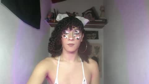 Snapshot of ellis_flowers chatting on 05/03/26, 10:38 . online show from 05/03/26, 10:38