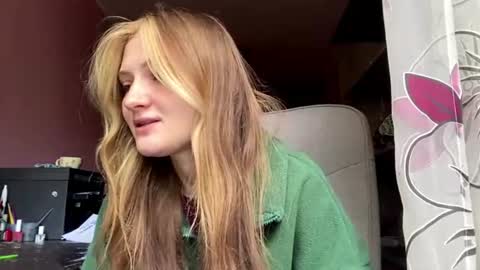 Jenny online show from 06/17/26, 04:26