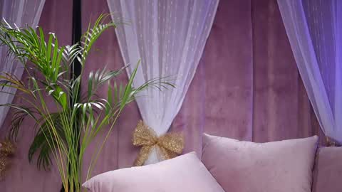 Snapshot of ellismeow chatting on 02/02/25, 04:37 Ellis online show from 02/02/25, 04:37