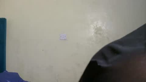 Snapshot of elllanna chatting on 06/19/26, 01:32 elllanna online show from 06/19/26, 01:32