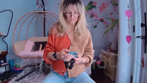 Ella Bella Bo Bella online show from 01/25/25, 06:13