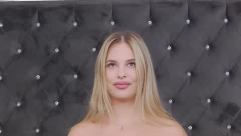 Elsa Jean online show from 09/10/25, 02:33