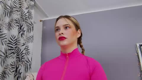 Elsa Jean online show from 10/08/25, 02:20