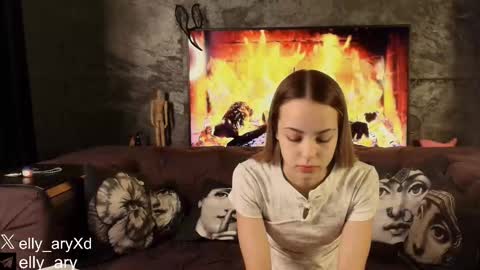 elly_ary online show from 02/11/26, 10:26