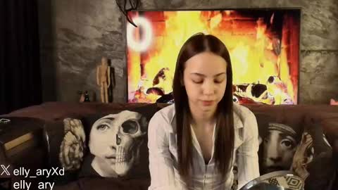 elly_ary online show from 02/27/26, 08:20