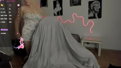 Elly online show from 04/22/26, 05:58